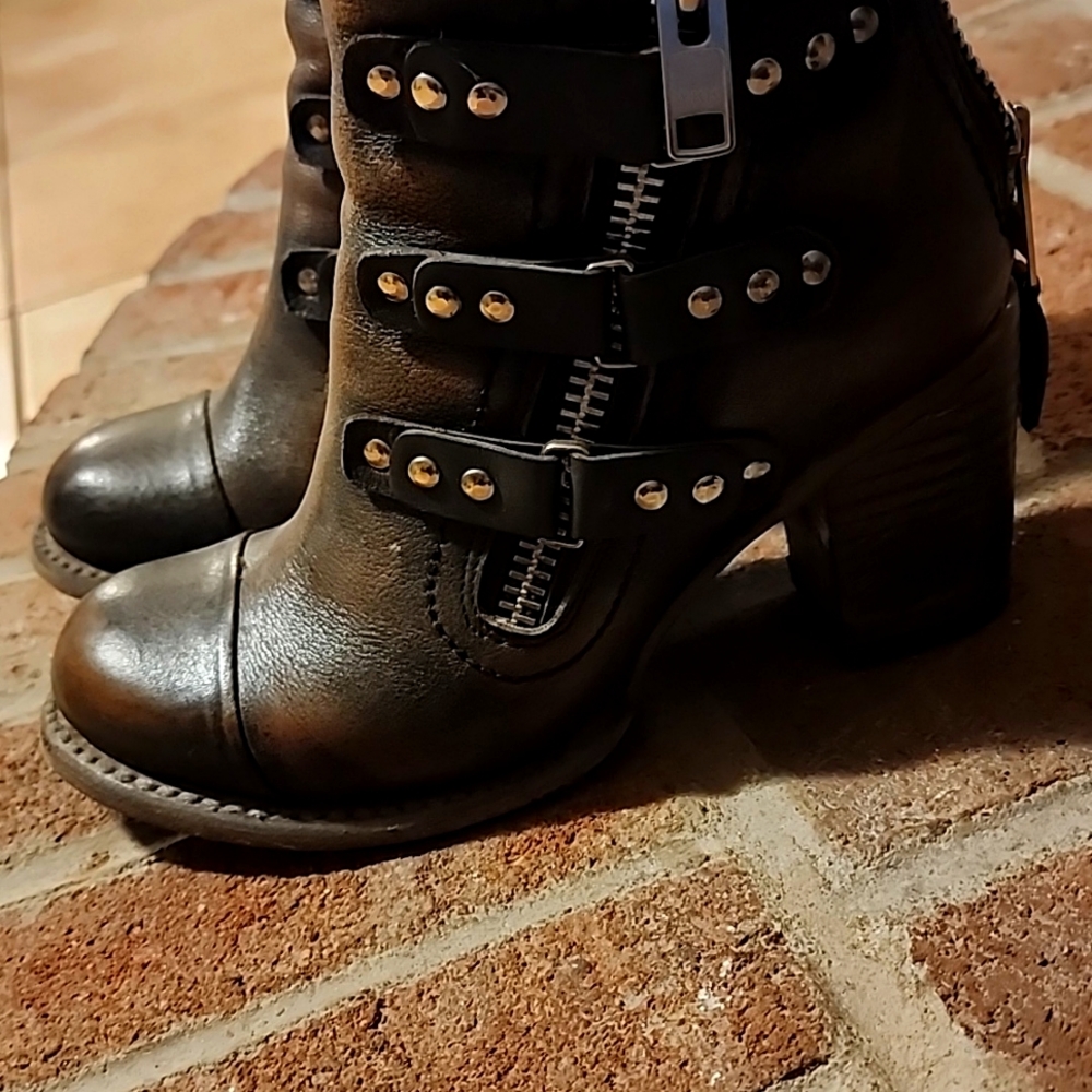 FreeBird Boots